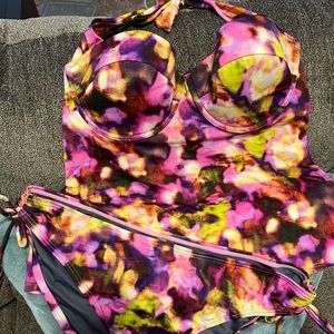 Victoria Secret NEW never worn halter tankini and side tie bottoms